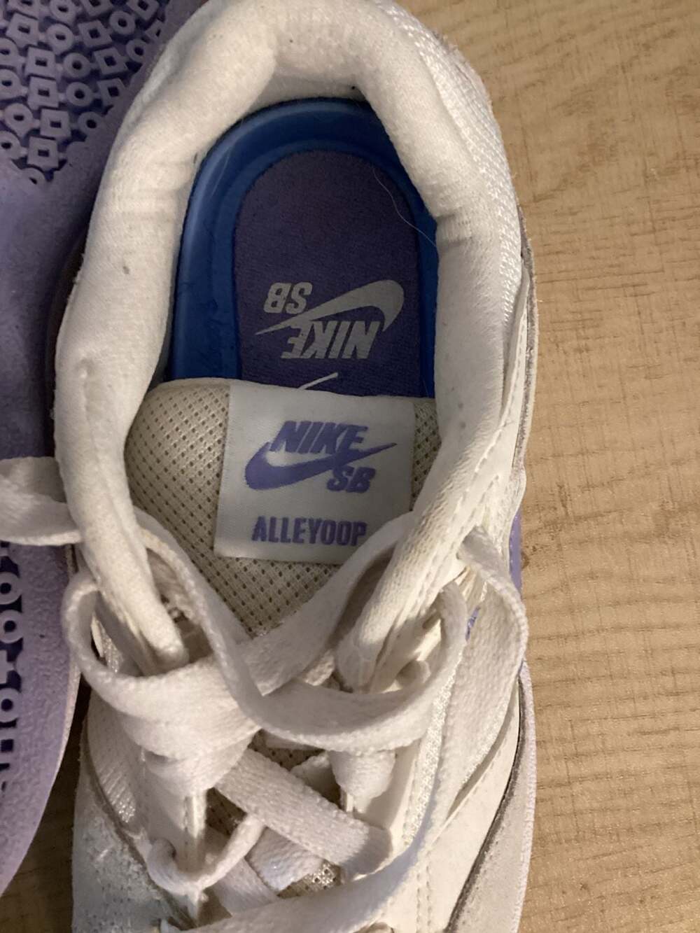 Nike SB Alleyoop Size 5.5 White Purple Skate Shoes - Picture 5 of 6